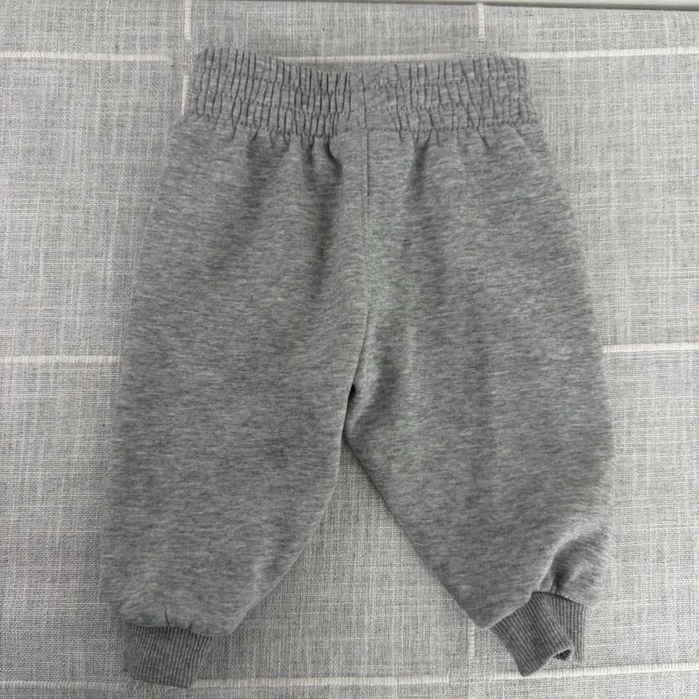 Nike 12 Months Gray Futura Hoodie & Joggers Set - Picture 5 of 10